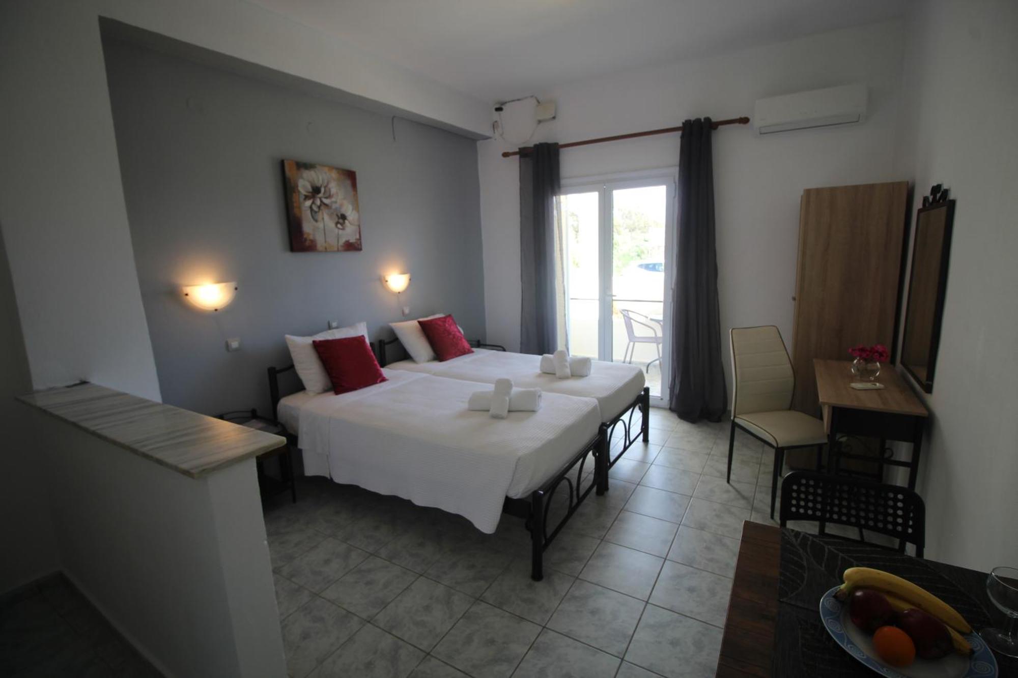 Tony'S Apartments Agios Georgios  Ngoại thất bức ảnh