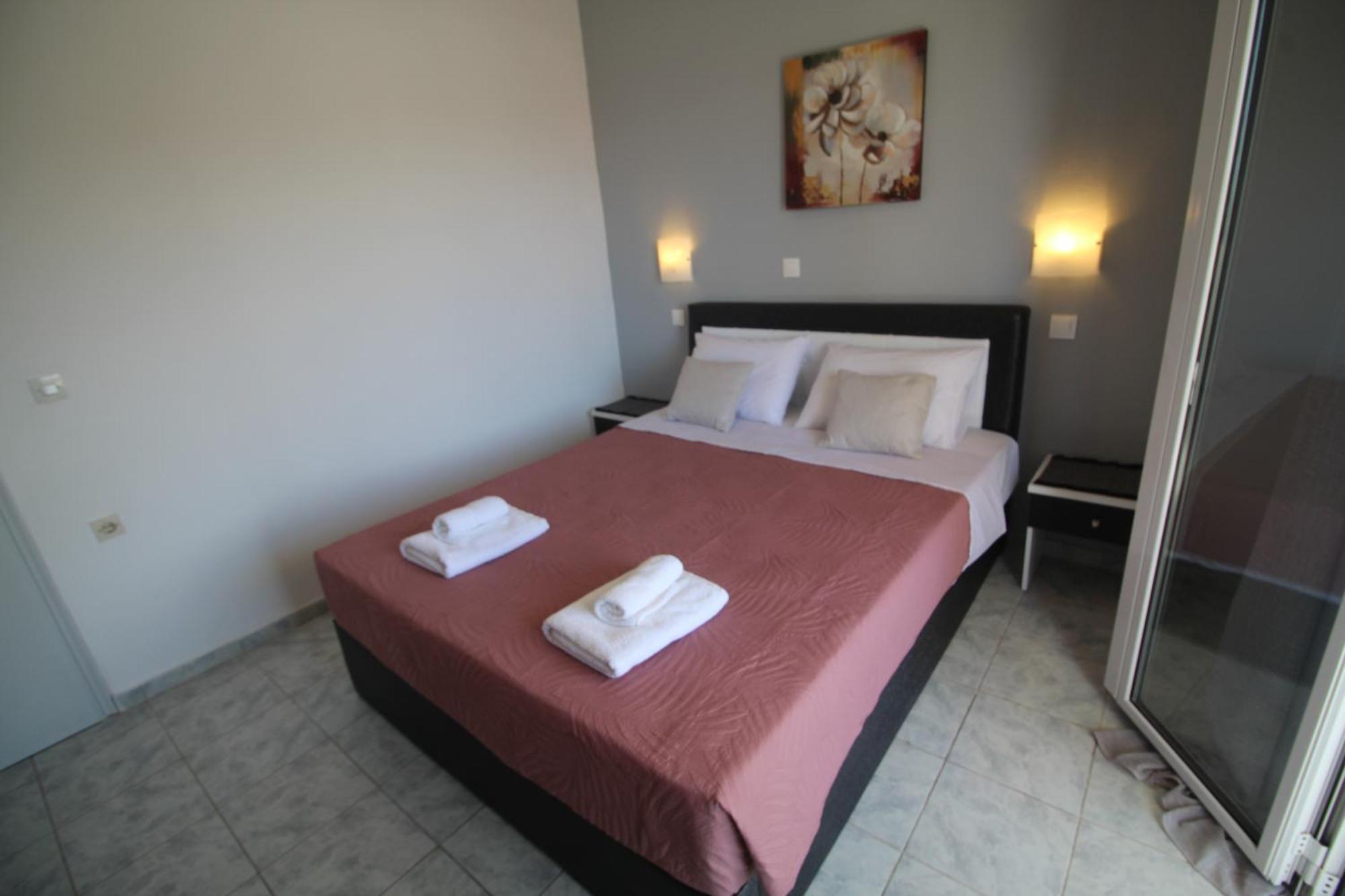 Tony'S Apartments Agios Georgios  Ngoại thất bức ảnh