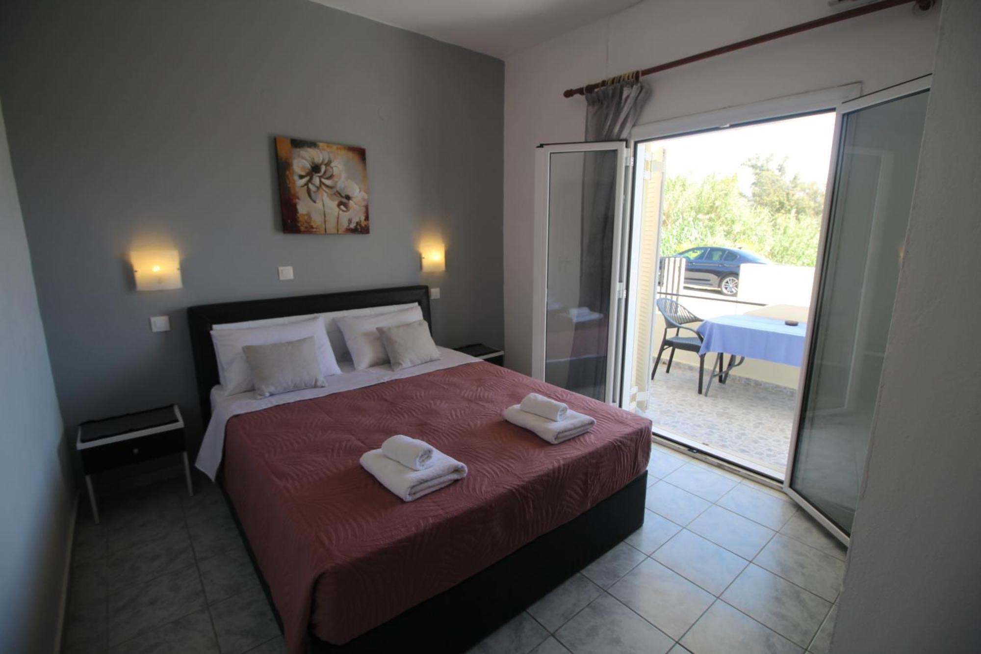 Tony'S Apartments Agios Georgios  Ngoại thất bức ảnh