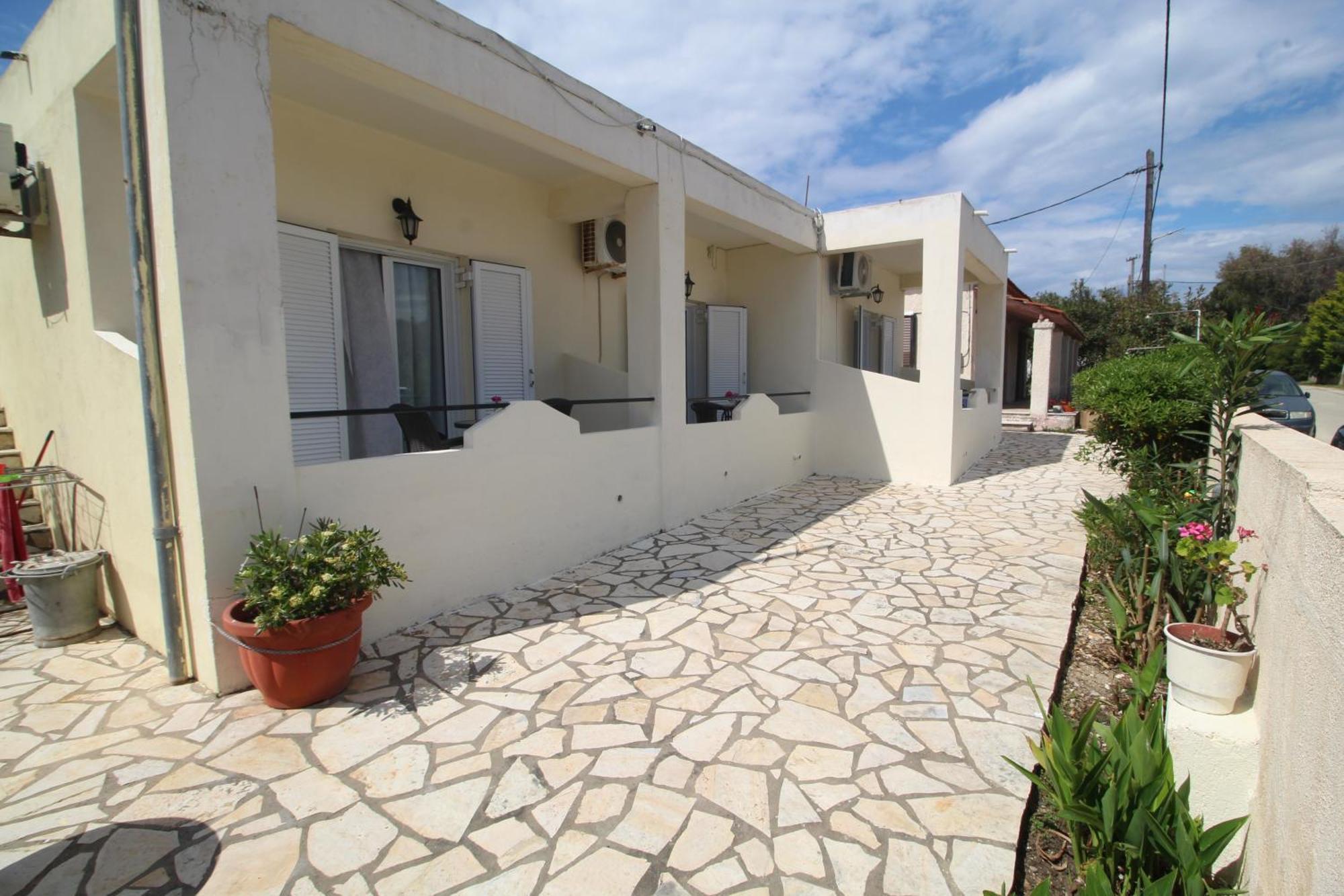 Tony'S Apartments Agios Georgios  Ngoại thất bức ảnh