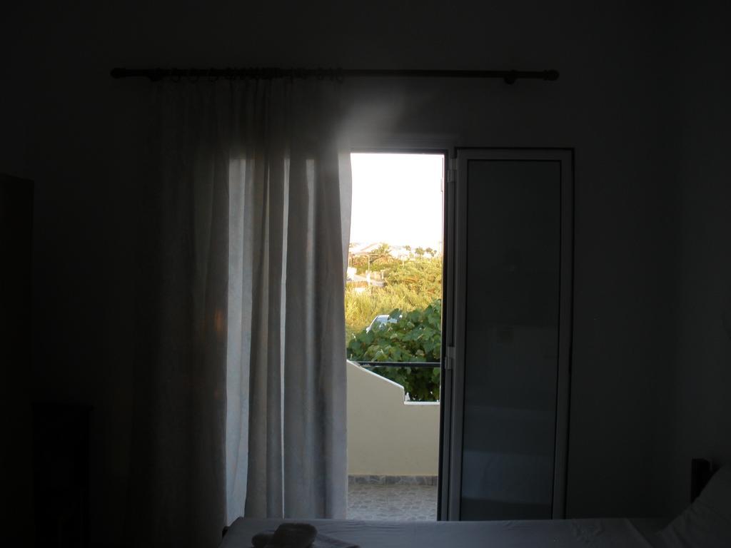 Tony'S Apartments Agios Georgios  Ngoại thất bức ảnh
